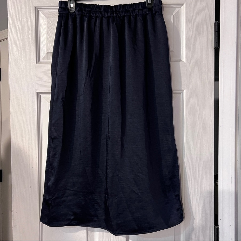 GAP Navy Blue Satin Pull On Skirt Midi Medium NWT Festive